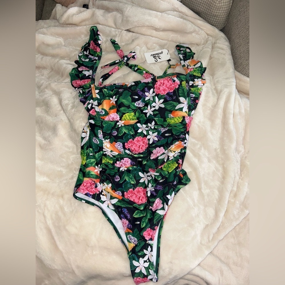 NWT Women One piece Swimsuit ruffle bathing suit with tummy control - Picture 3 of 10